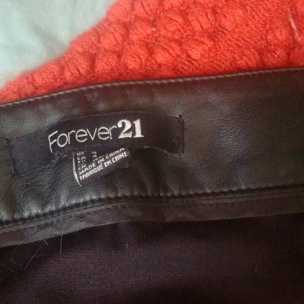 Skirt - Picture 2 of 3